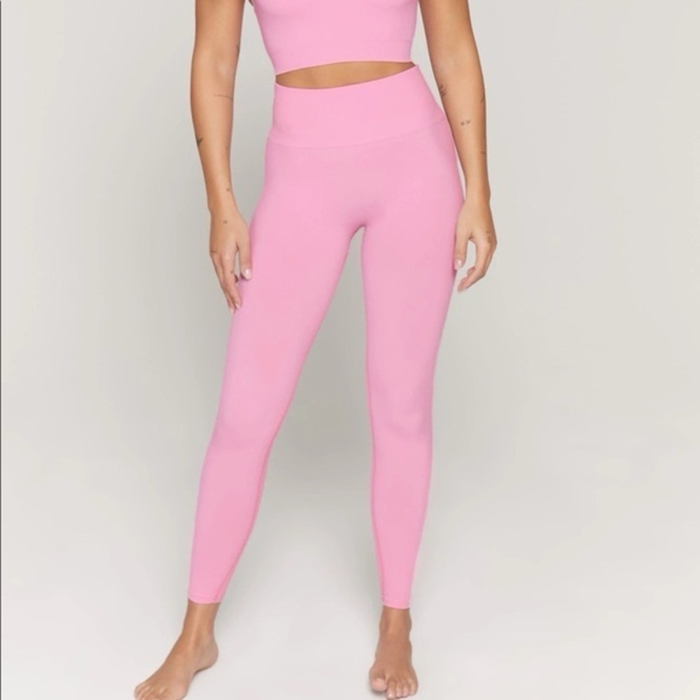Spiritual Gangster Icon Seamless High Waist Legging
pink M/L